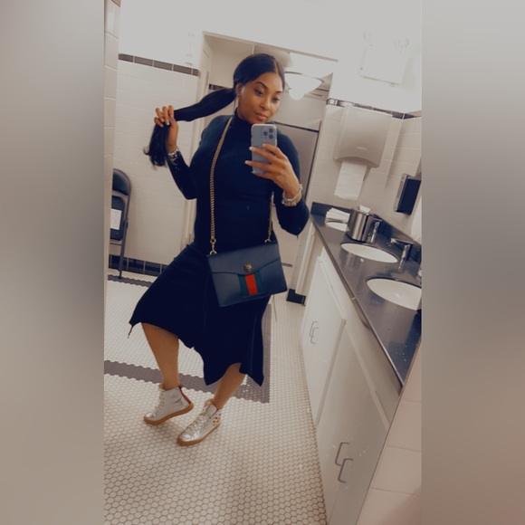 Gucci Leather Web Crossbag - Picture 6 of 6